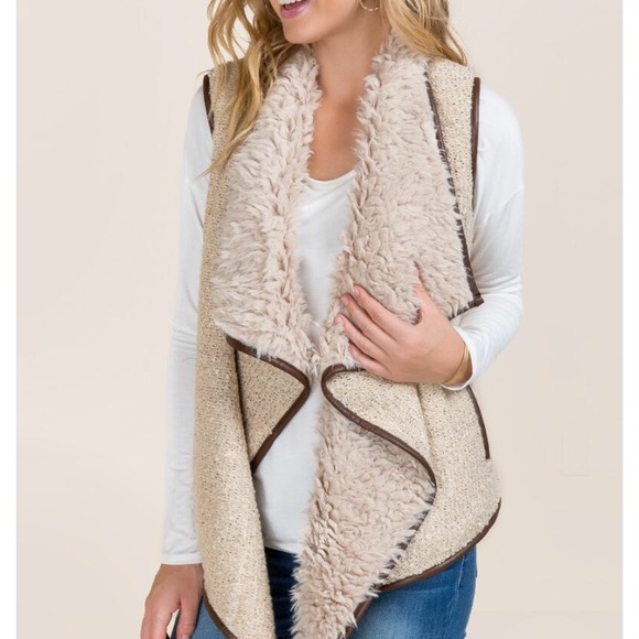 Francesca's Collections Jackets & Blazers - Sherpa vest!